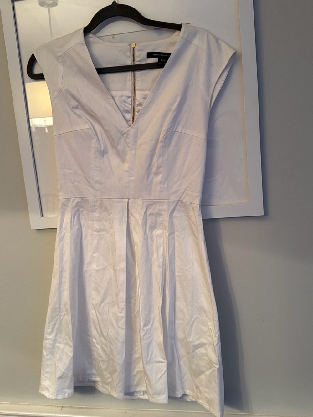 French Connection White V-Neck Pleated Mini Dress Cotton Gold Zip